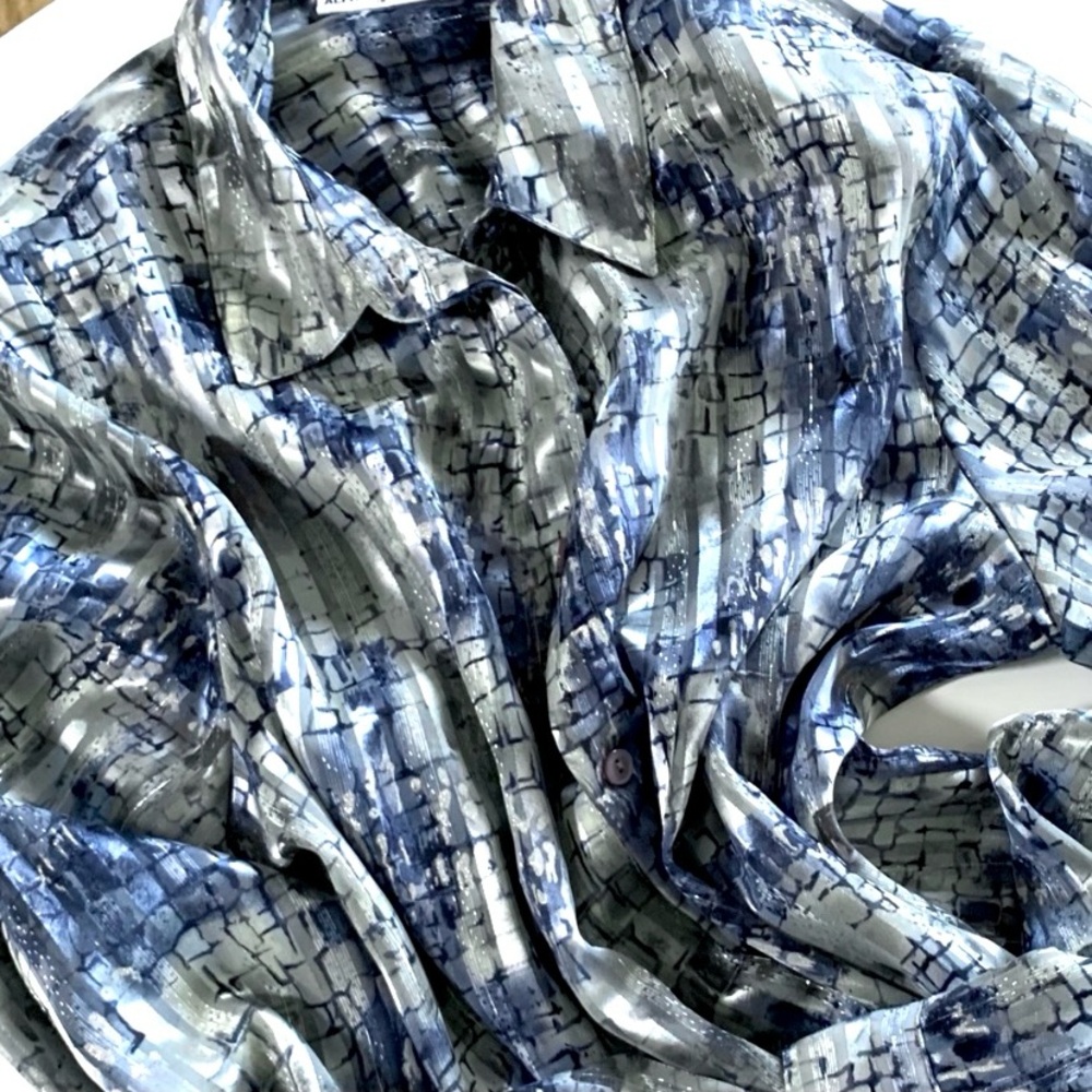 Gray & Navy Shimmering Long Sleeve Blouse